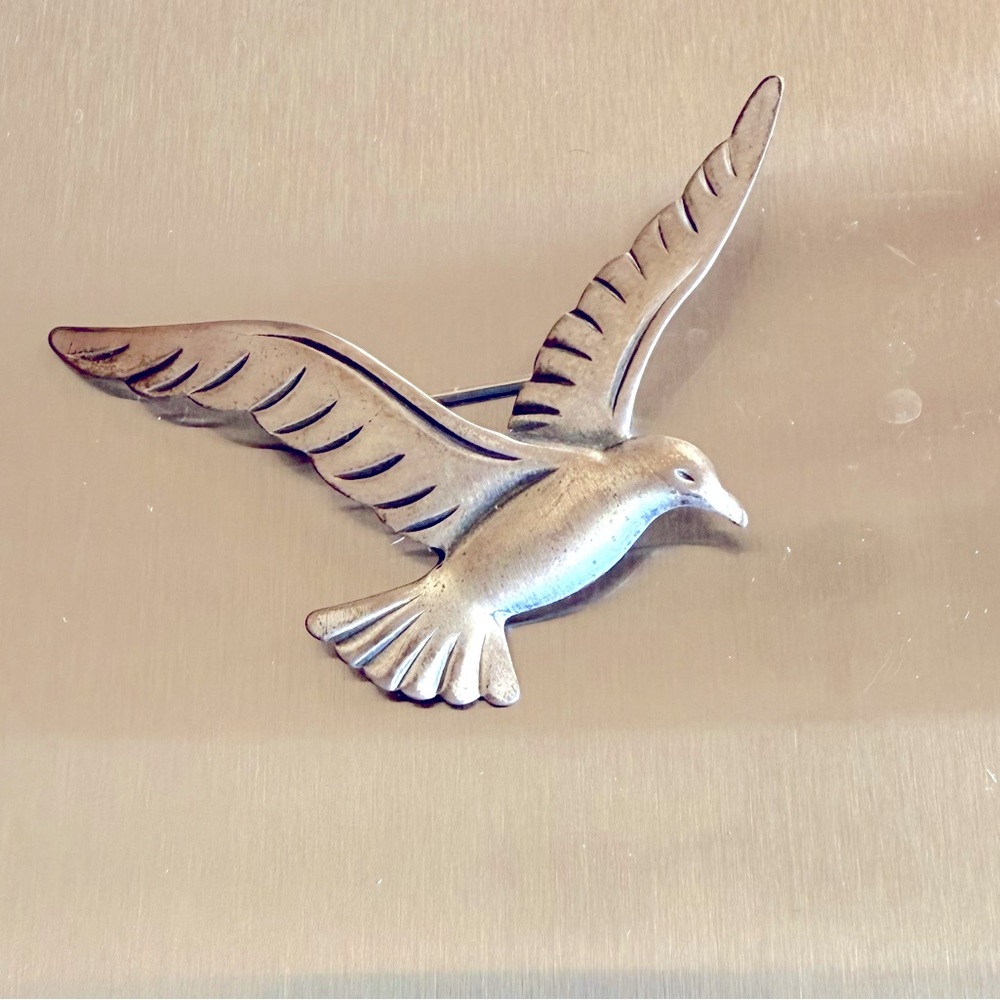 Vintage Beau Sterling Bird In Flight Brooch
